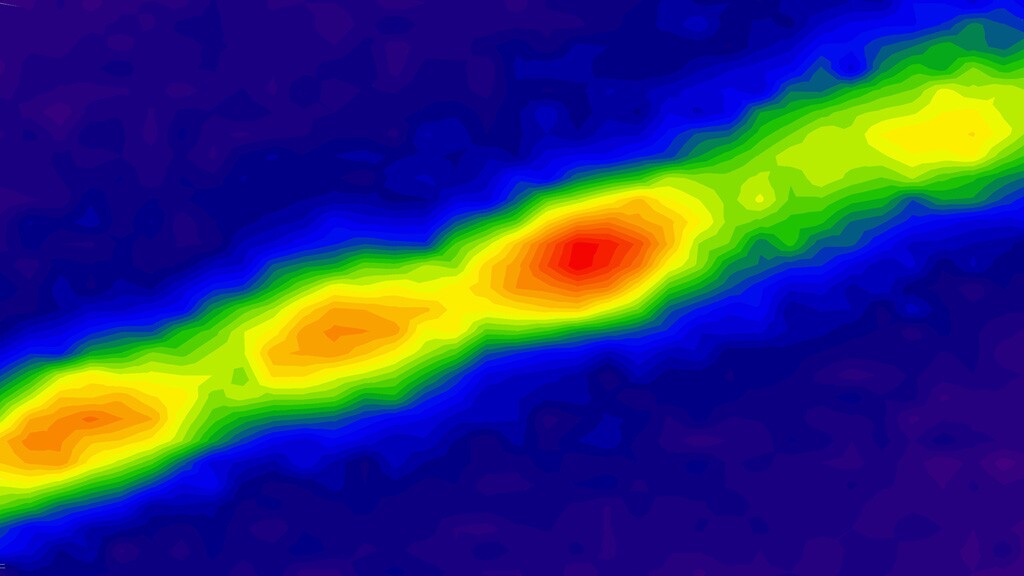 This filament containing about 30 million carbon nanotubes absorbs energy from the sun as photons and then re-emits photons of lower energy (Image: Geraldine Paulus)