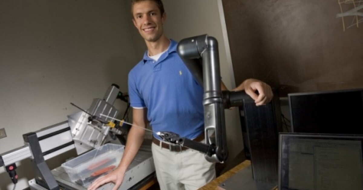 Robotic surgeon could remove shrapnel on battlefield