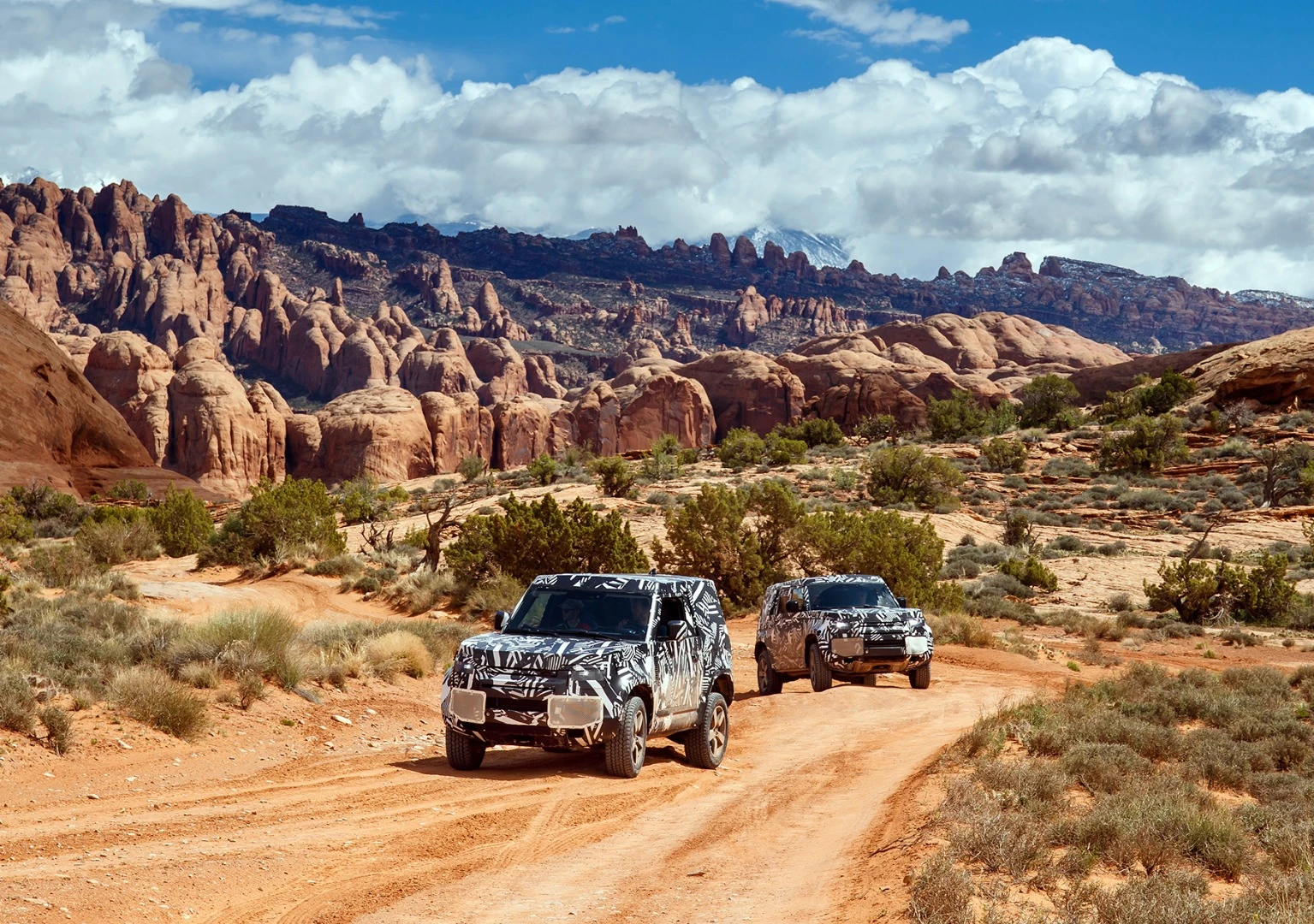 Desert trials for new Defender