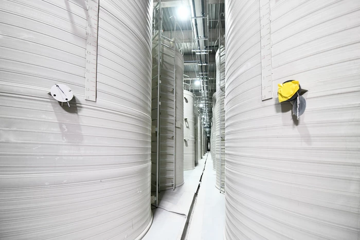 Like other flow battery systems, the Dalian Flow Battery Energy Storage Peak-shaving Power Station stores its energy in huge tanks