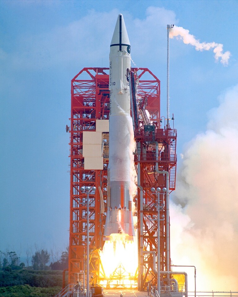 Surveyor I lifting off