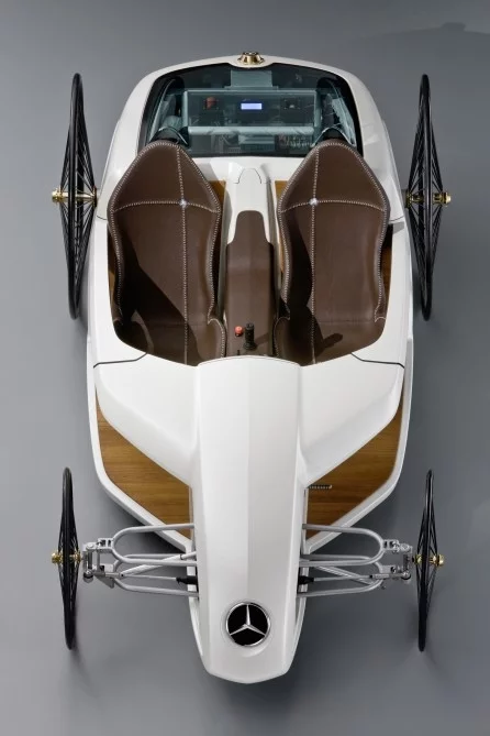 Mercedes Benz F-CELL Roadster top view