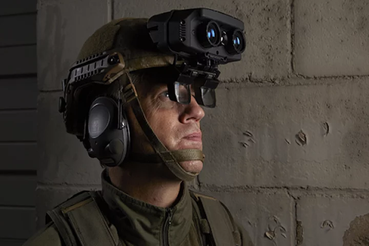 Rockwell Collins has unveiled its new HUD system for warfighters, which combines multispectral imaging with data from command centers and other sources