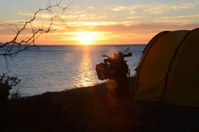 When packed into a carry bag, the Series II Expedition Tent weighs 13 lbs (6 kg)