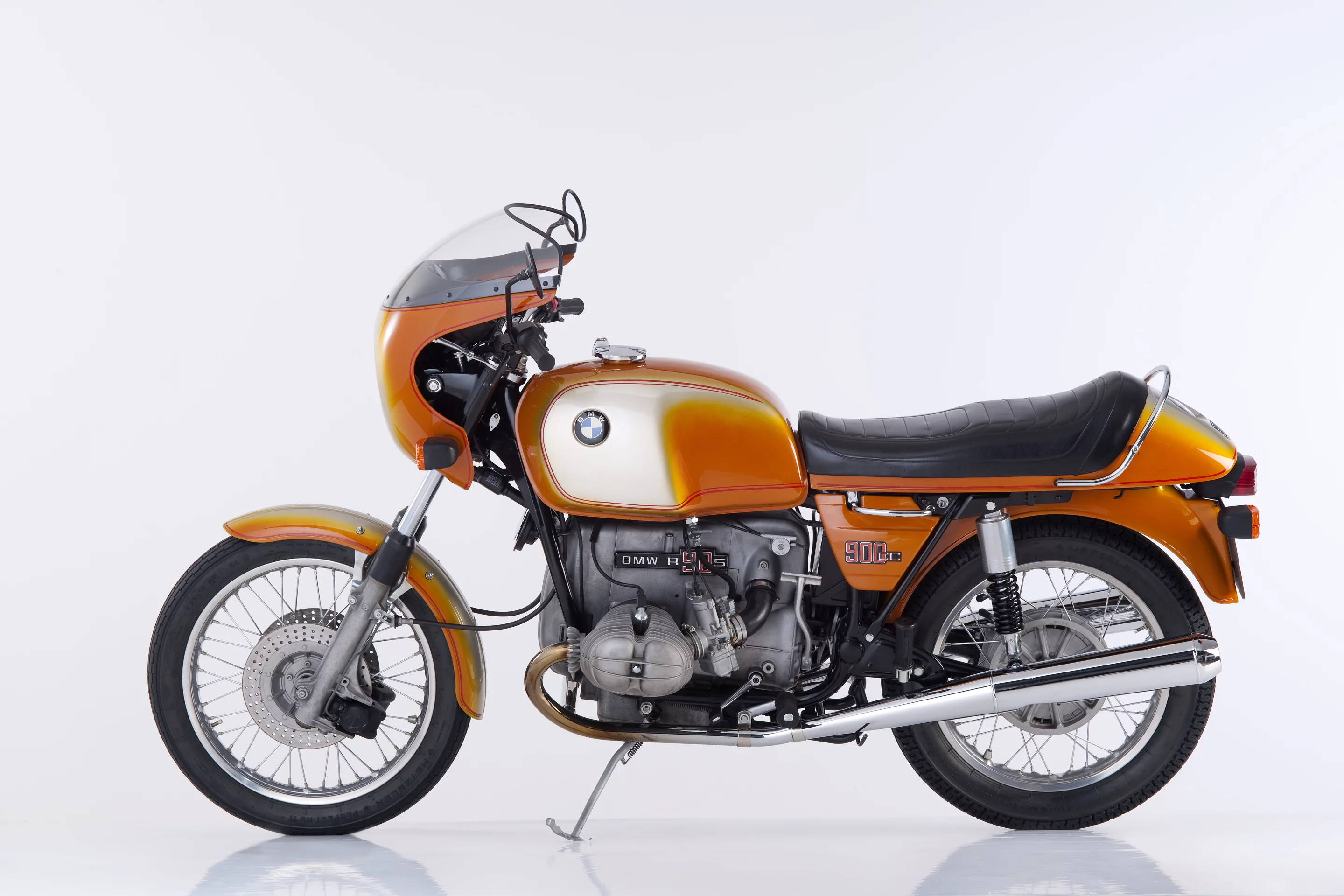 The bike to which the BMW's Concept Ninety pays tribute: the 1973 BMW R 90 S