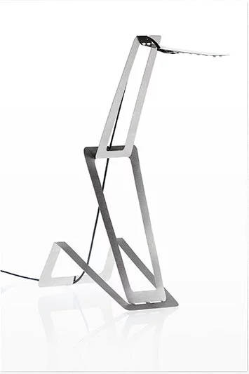 The Flaca's stand requires only four bends to assemble