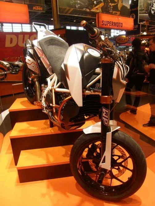 KTM's 690 Stunt @ Paris