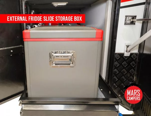 Mars Saturn 13 fridge compartment