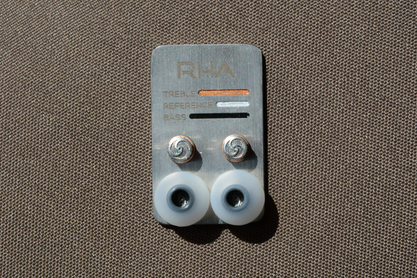 As swapping out filters can be fiddly, it saves a little time and effort if spare silicone tips are already in place (Photo: Paul Ridden/Gizmag.com)