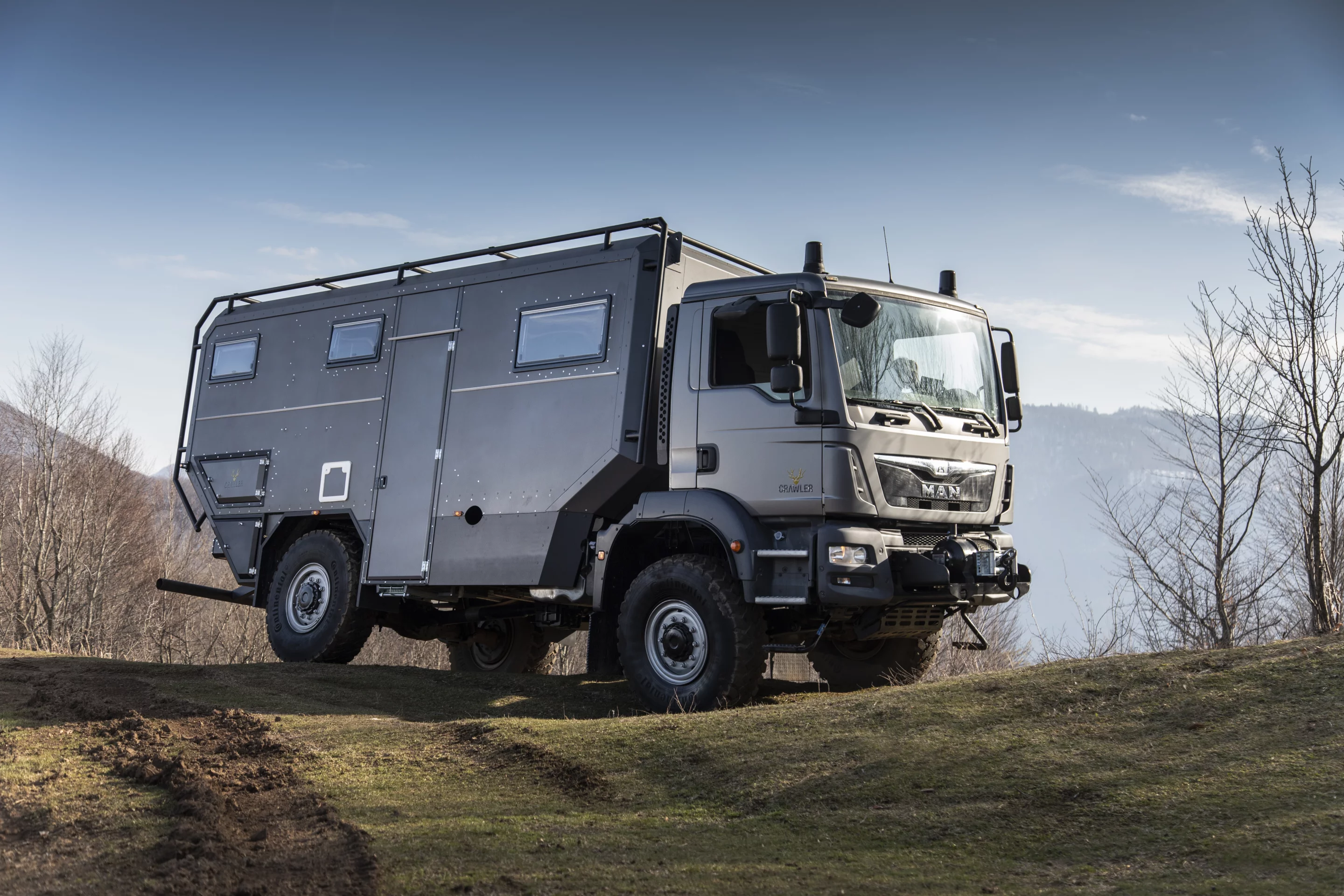 All large expedition vehicles tend to look pretty aggressive, but the Otag 600 is extra mean thanks to its riveted aluminum shell