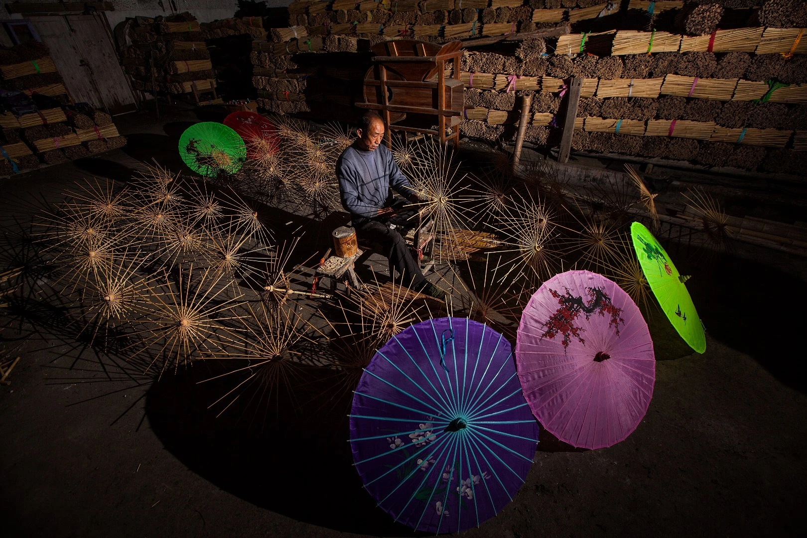 Runner Up for 12:00 Hour (Midday). Piu Tsui “Umbrella Production”, taken Hong Kong