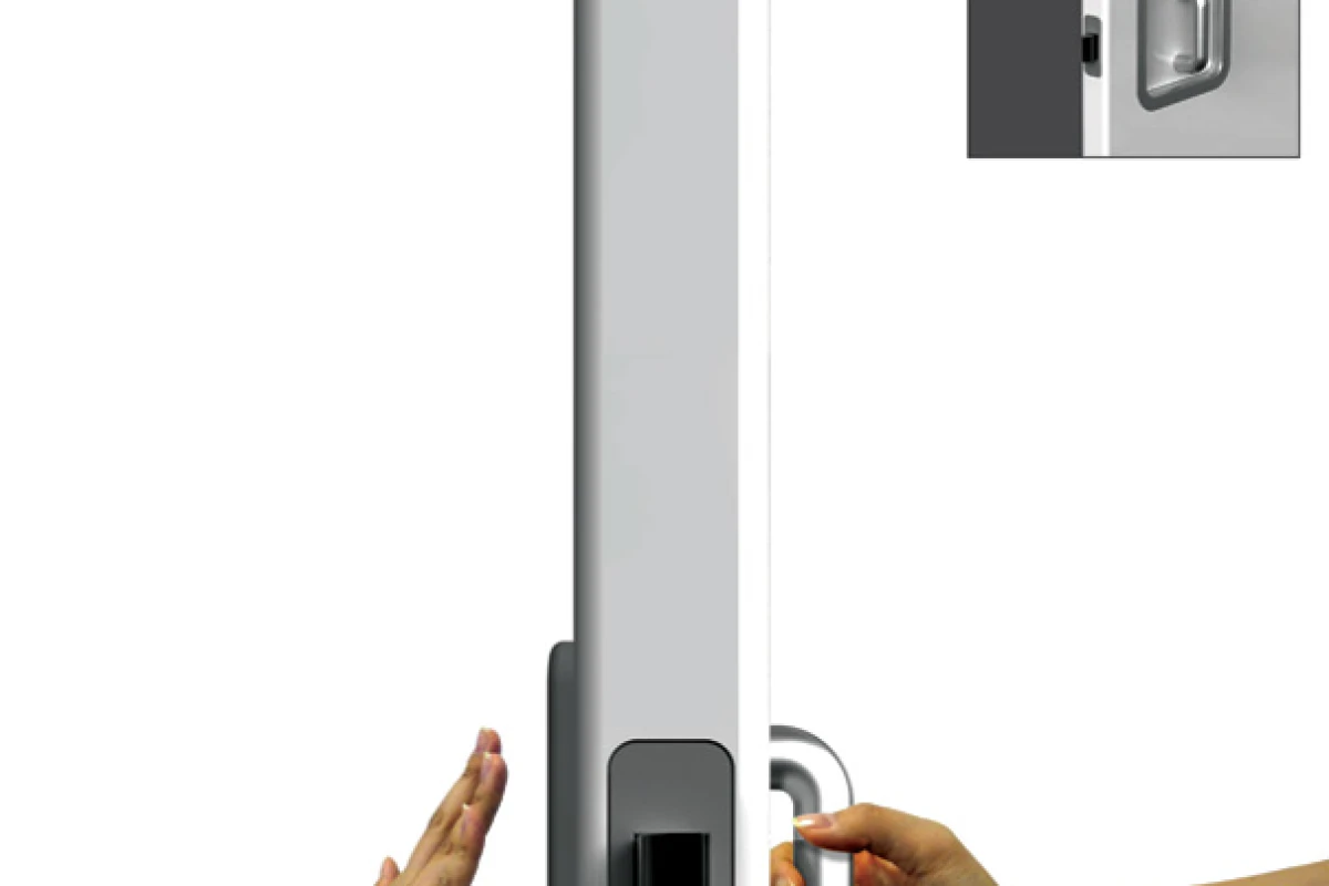 The design offers a handle to the "Pull" side and a panel to the "Push" side offering a more intuitive answer (Imaget: Jeon Hwan Soo)
