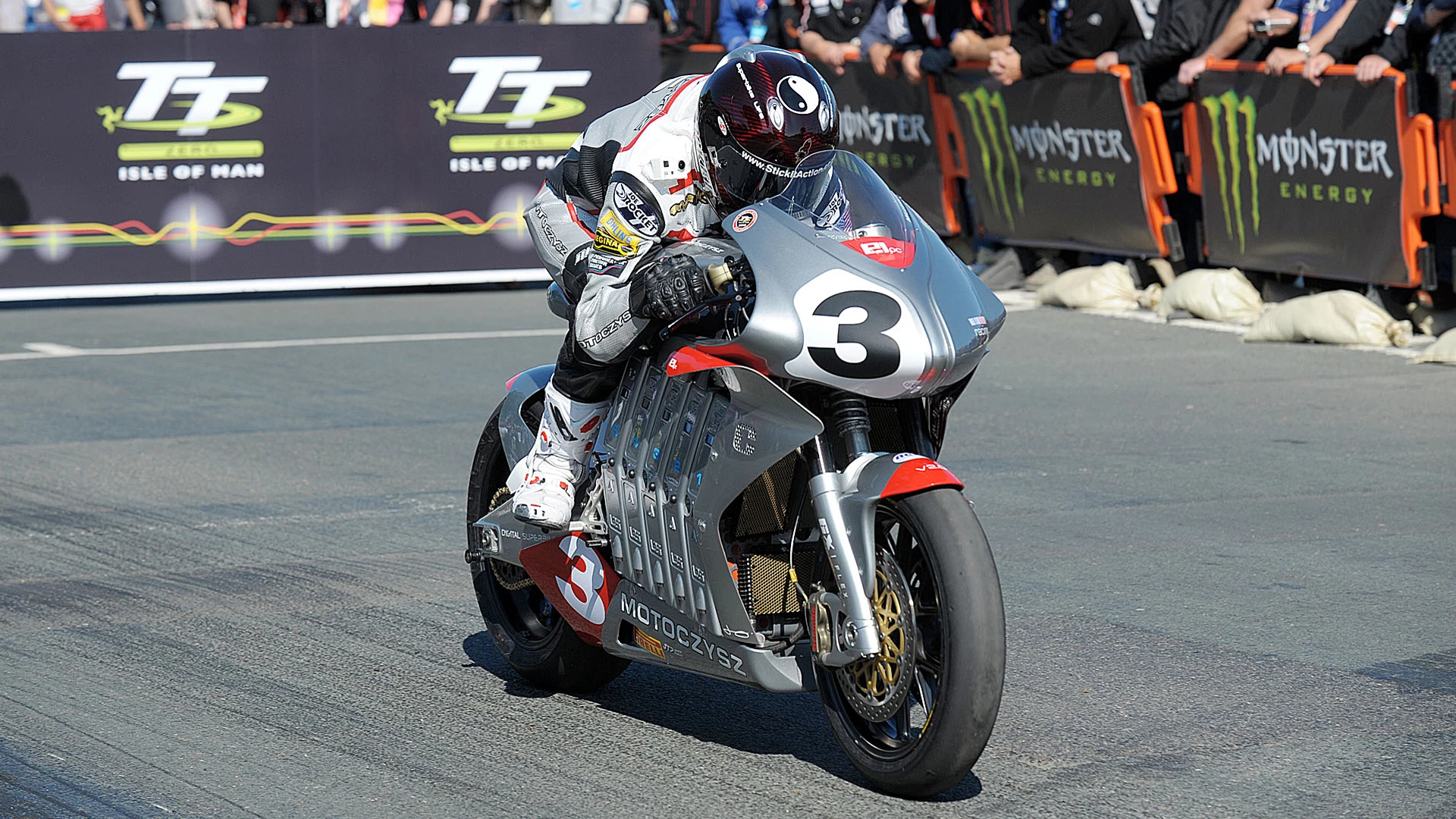 The start of history being made - Miller at the start on the E1PC