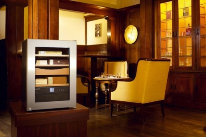 Liebherr ZKes 453 humidor