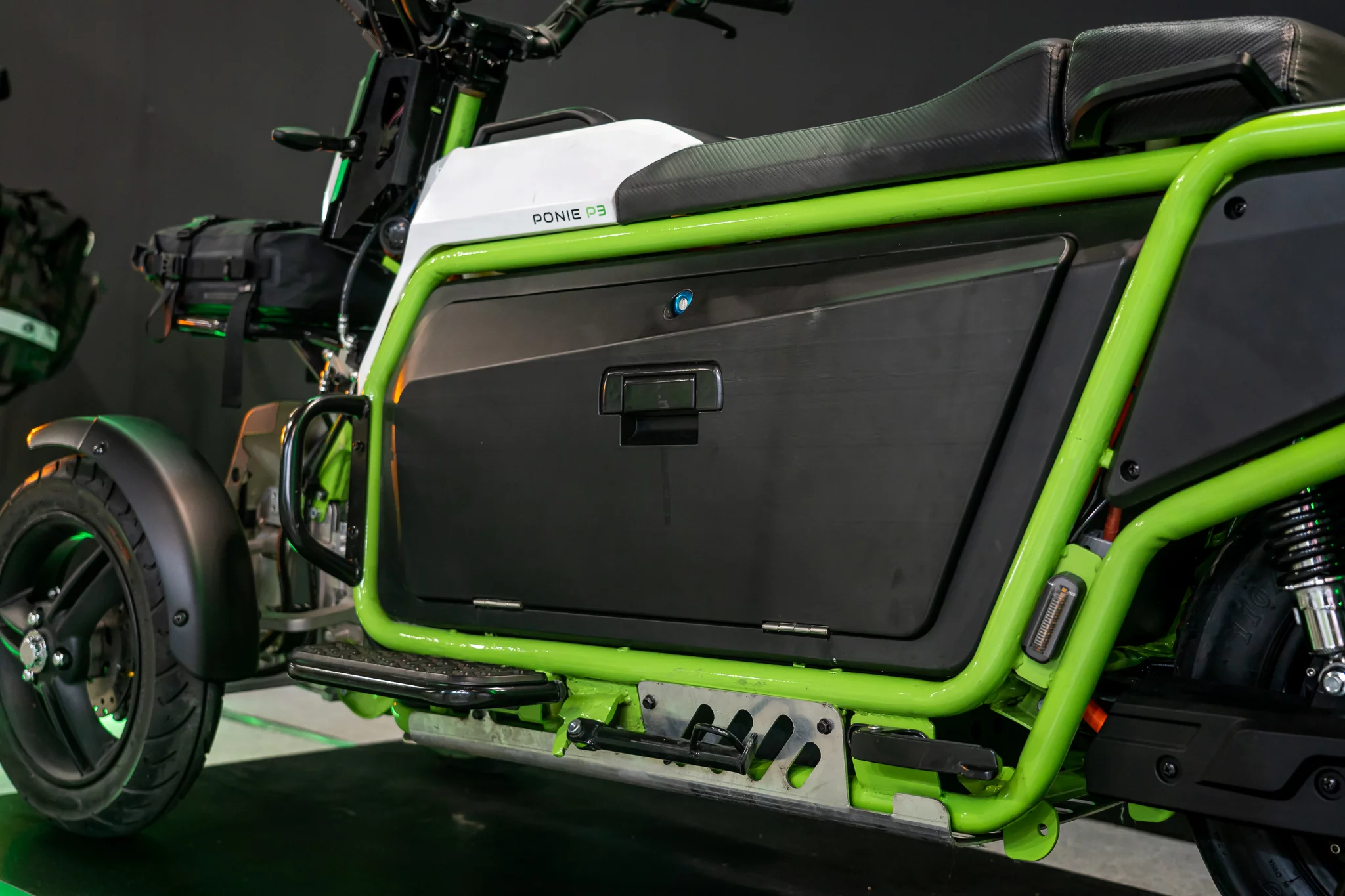 The Ponie P3 model shown with lockable cargo box at EICMA 2023