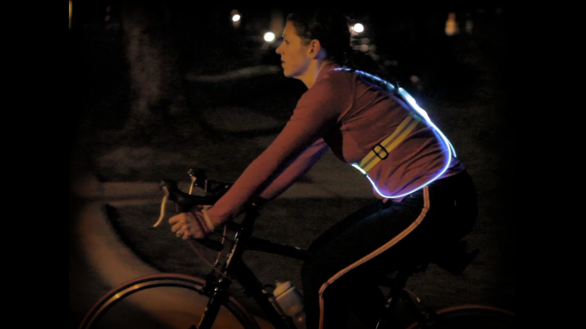 Noxgear has raised funds on KickStarter to launch its Touch and Tracer360 vests for nocturnal outdoor sports training