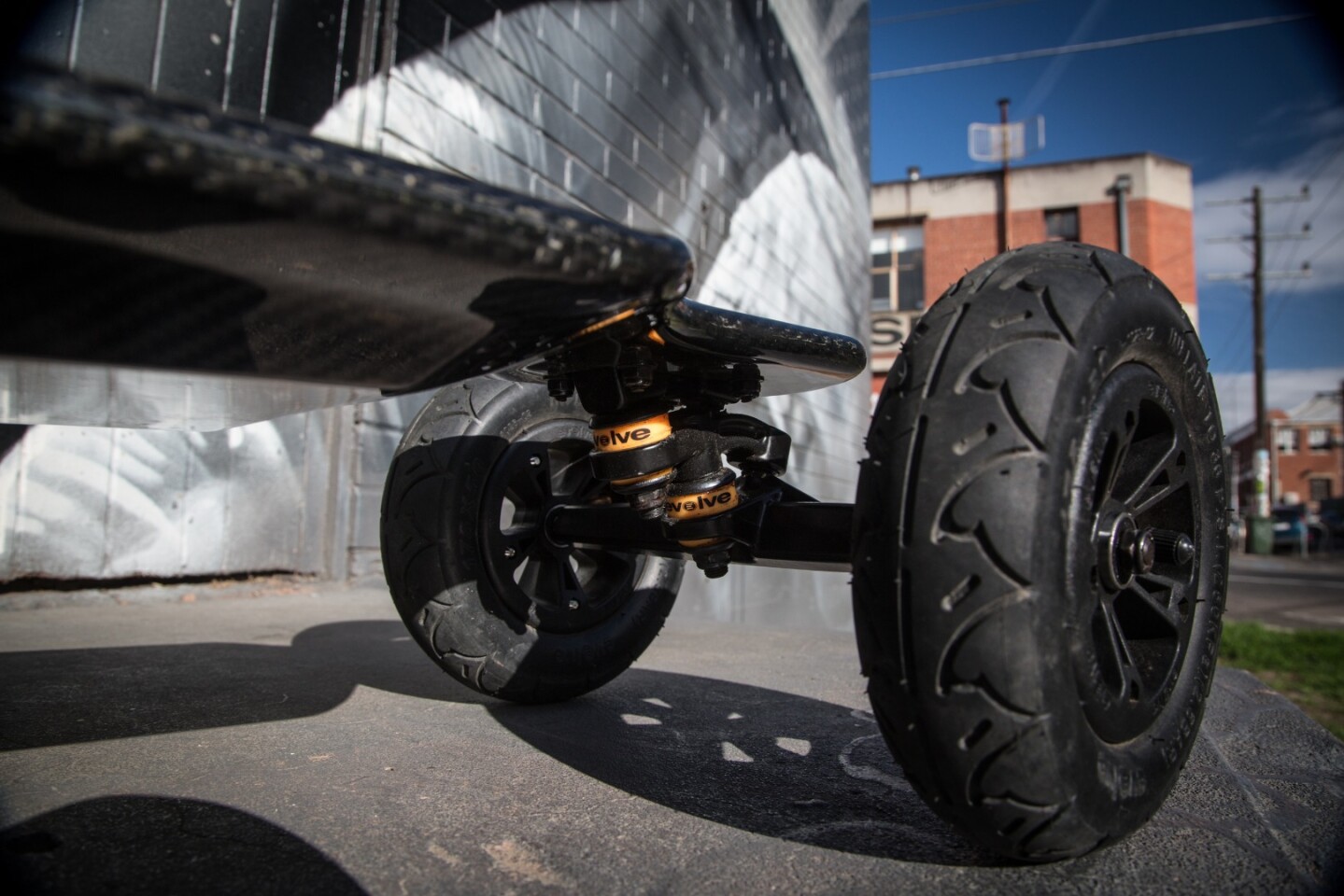 The Carbon GT tips the scales at just 7.9 kg (17.4 lb), or 9.5 kg (21 lb) with all-terrain tires attached