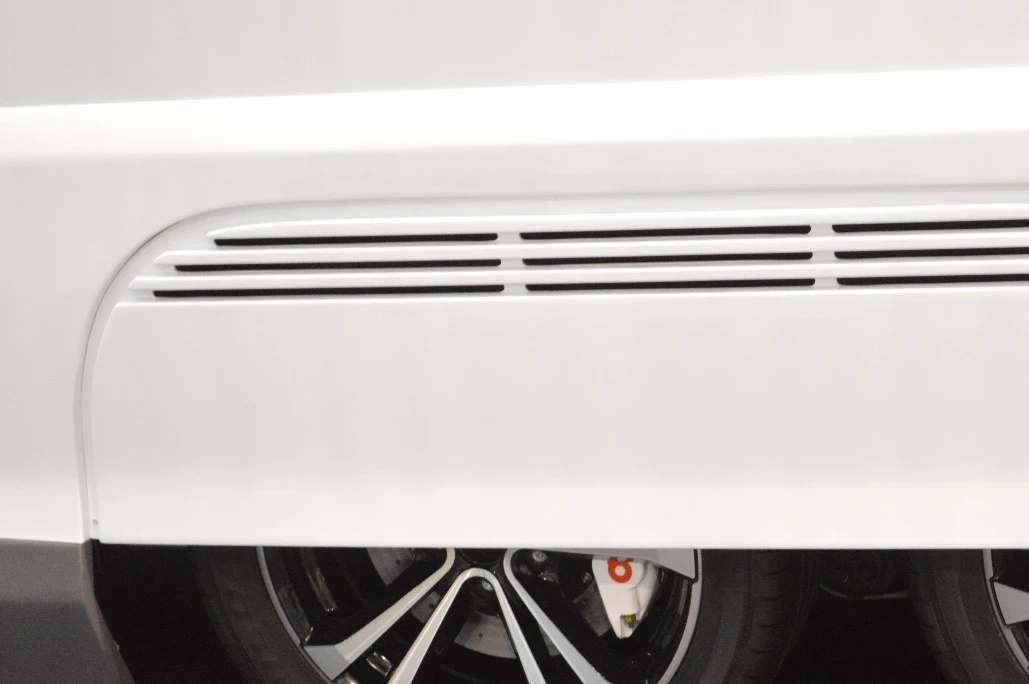 The Caravisio included covered wheels for aerodynamic improvements
