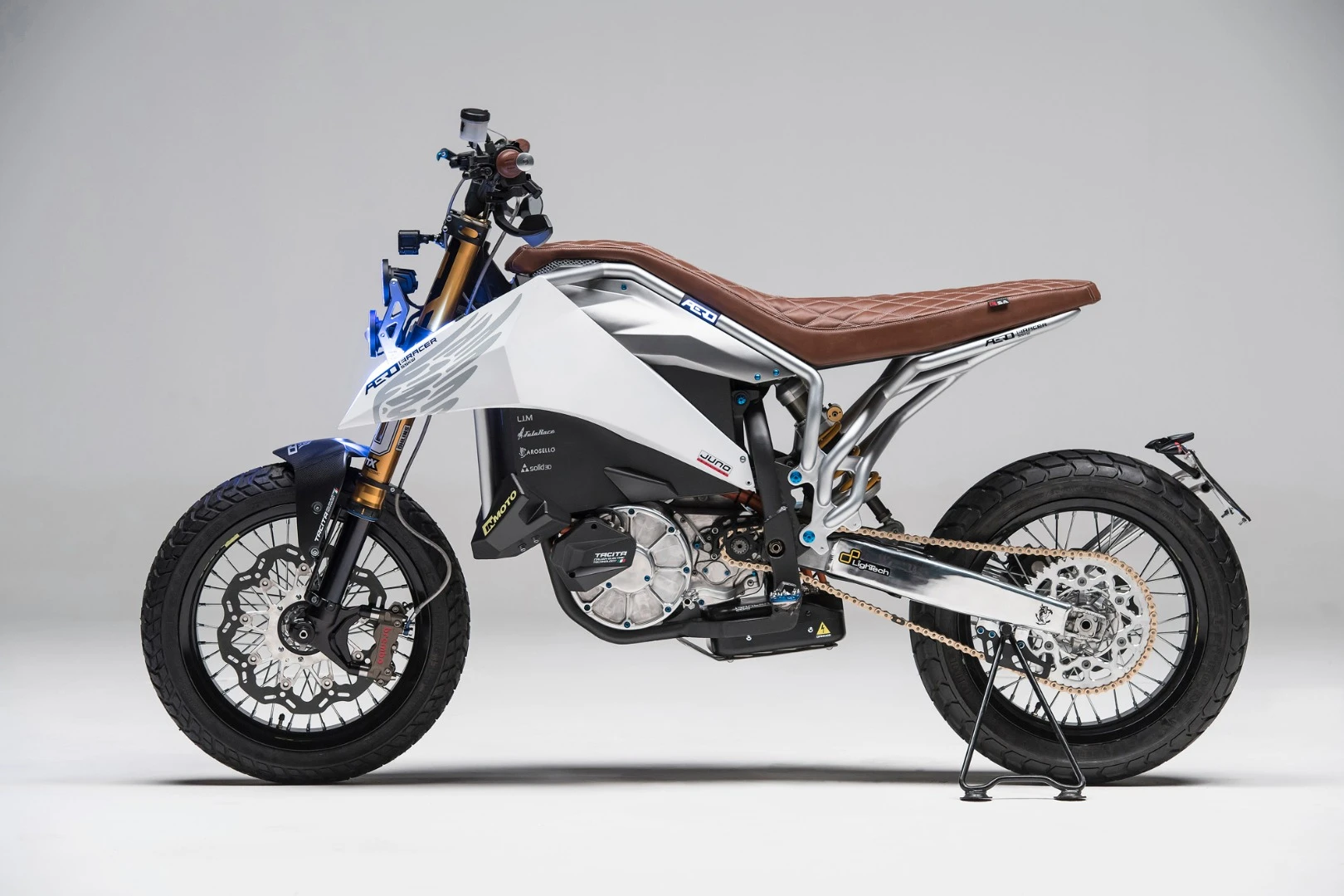 Aero E-Racer: high end suspension and braking, as well as light weight and low reciprocating mass should make this thing carve corners like a madman