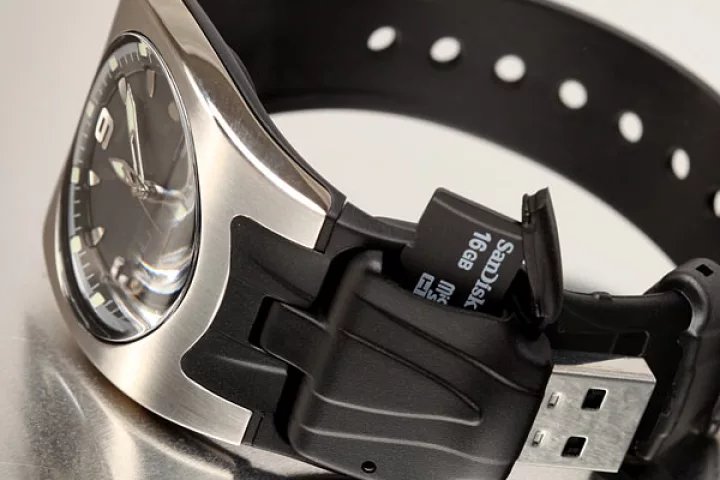 MicroSD Card Reader Watch