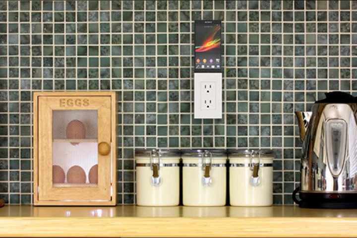thingCHARGER allows users to charge devices without having wires all over the place