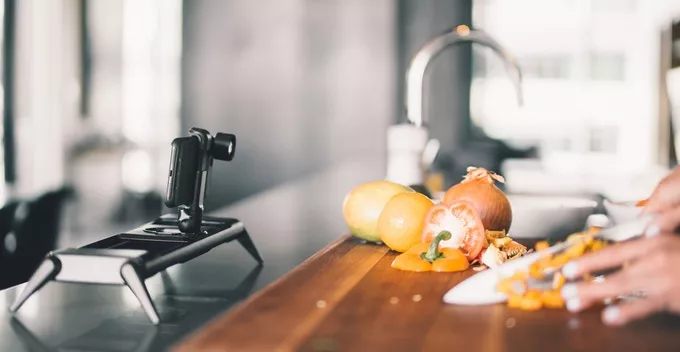 Further to just regular slider shots, the ROV should bring some very cool functionality to smartphone cameras