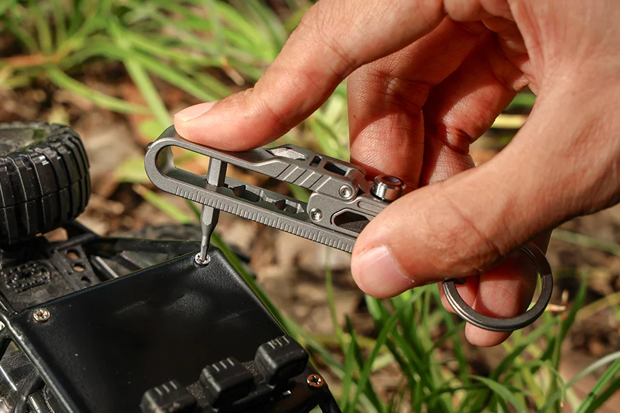 The K-Smart X features quarter- and sixth-inch bit driver holes