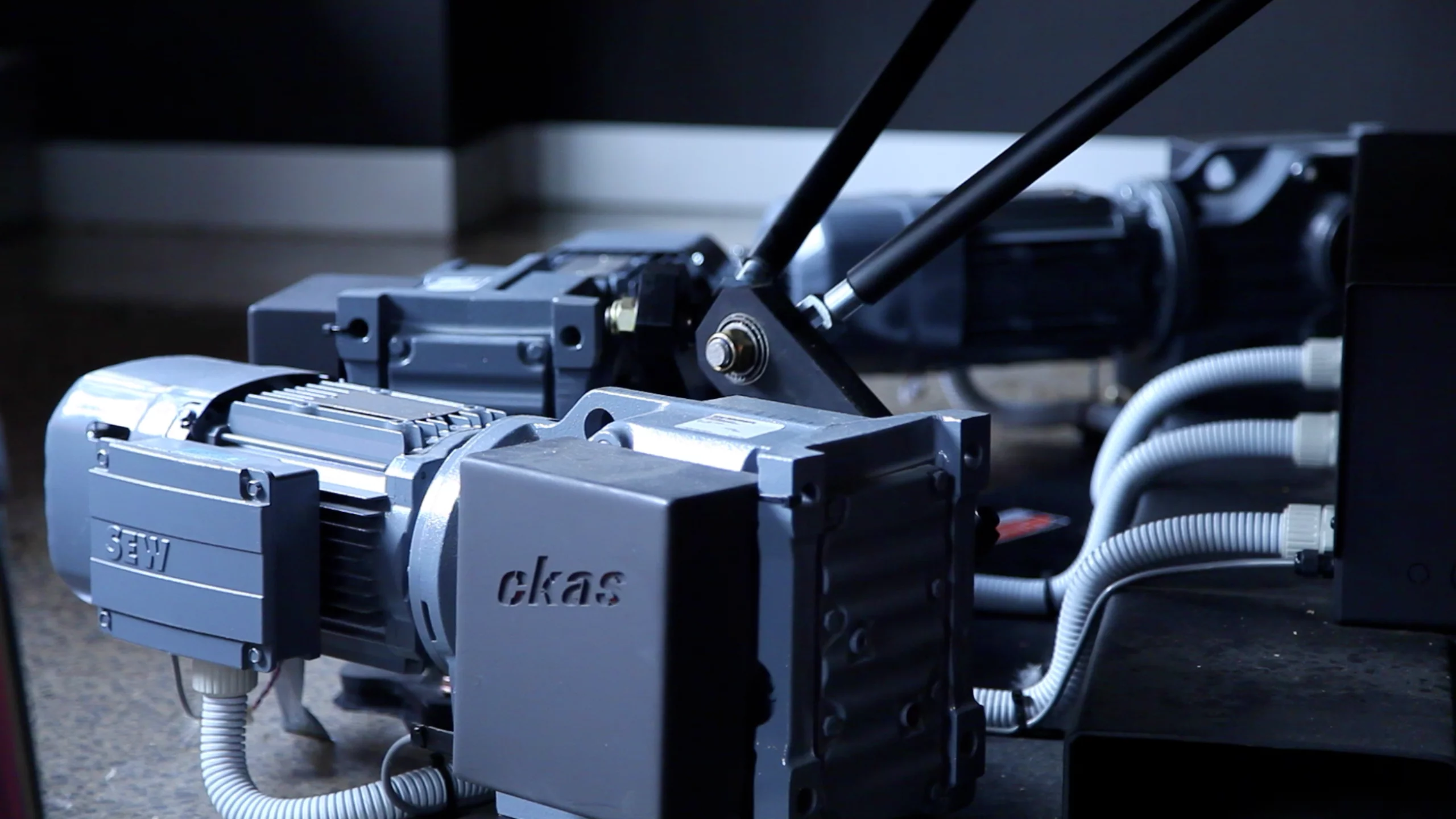 Six servo motors control movement of the motion platform