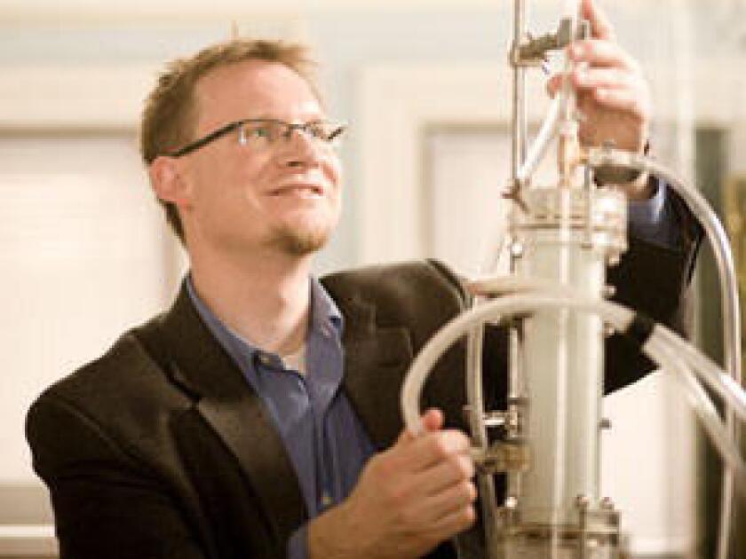 Martin Saar, an Earth sciences faculty member, and graduate student Jimmy Randolph have devised a "two-for-one" strategy to simultaneously produce renewable energy and reduce the presence of harmful carbon dioxide in the atmosphere (Image courtesy of University of Minnesota)