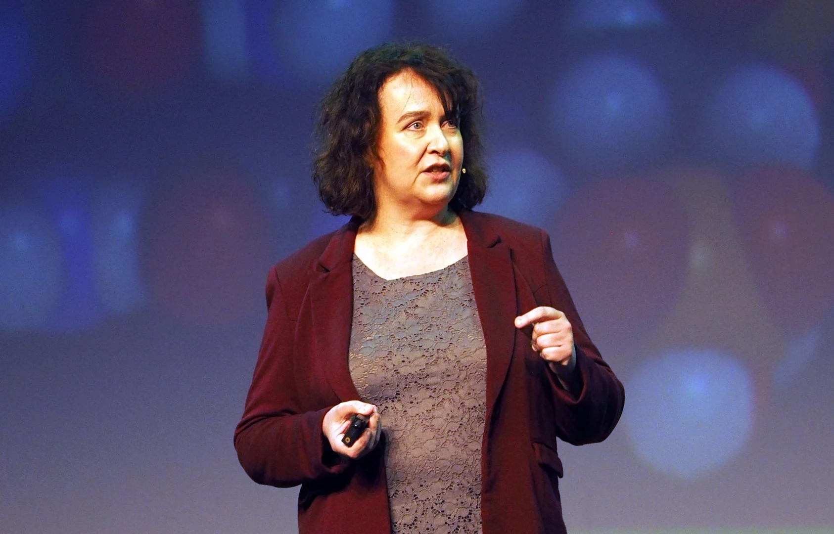 Dr Amy Fletcher speaking at the SUNZ Summit