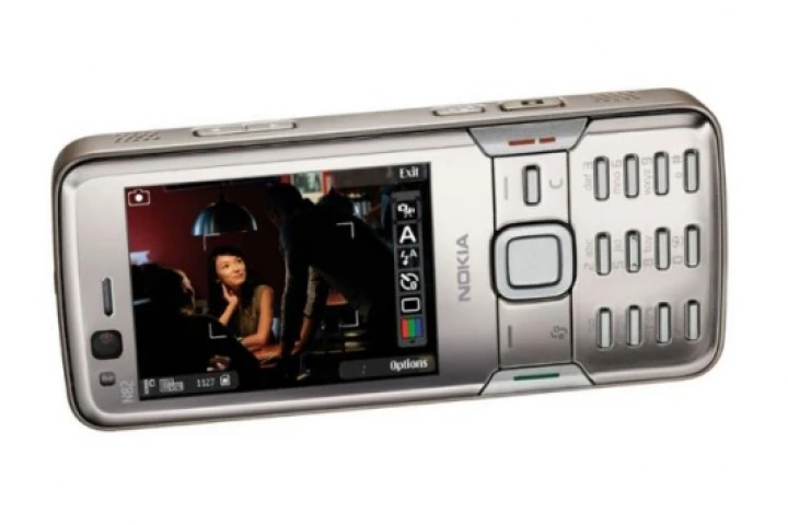 Nokia N82 "multimedia computer"