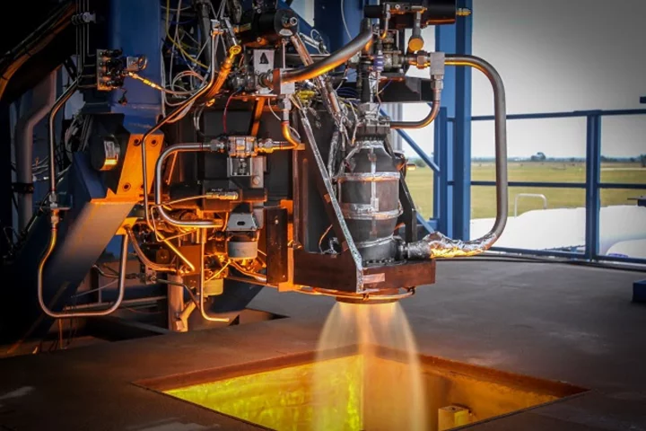 The SuperDraco engine test firing