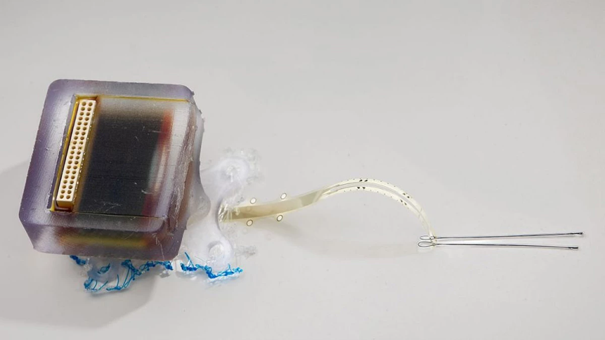 The biocompatible implant features tiny electrodes to deliver a controlled electric stimulus directly to the injury site on the spinal cord