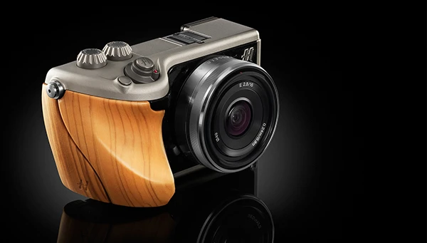 A Hasselblad-branded 16-mm f/2.8 is being made for the Hasselblad Lunar