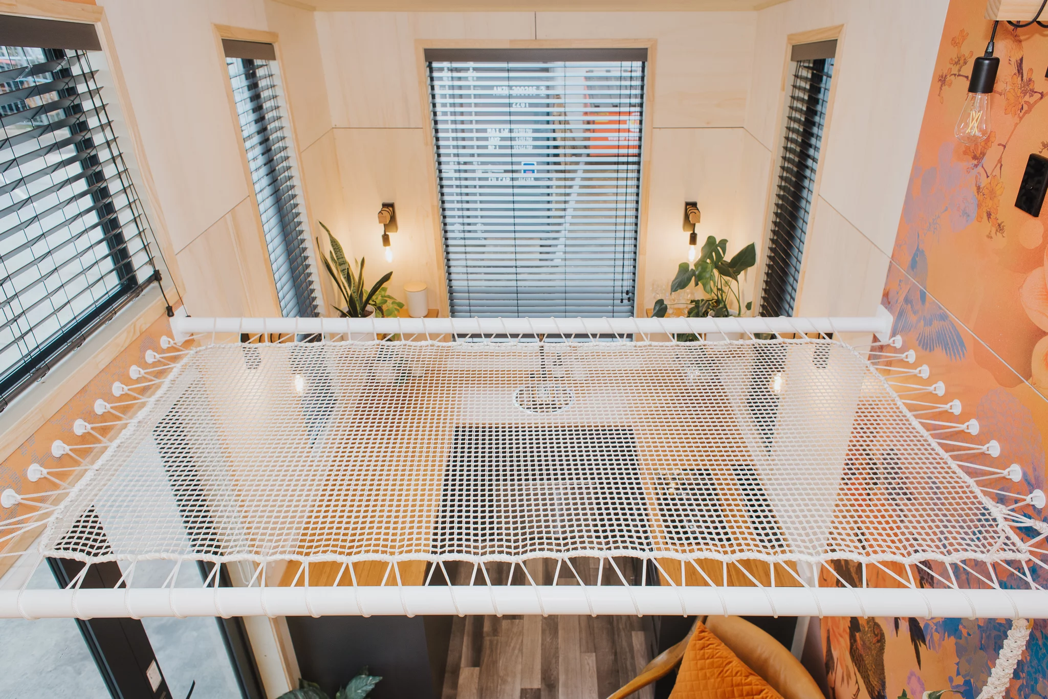 The Autumn features a net area that offers a little extra space for relaxing