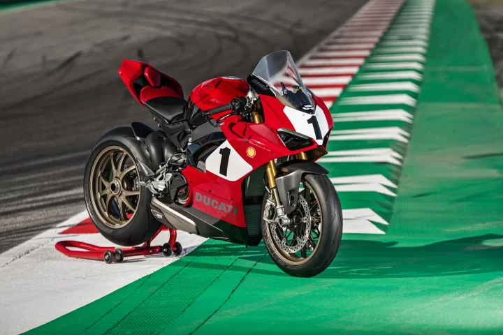 The 25th Anniversario 916 tribute – we'd have one