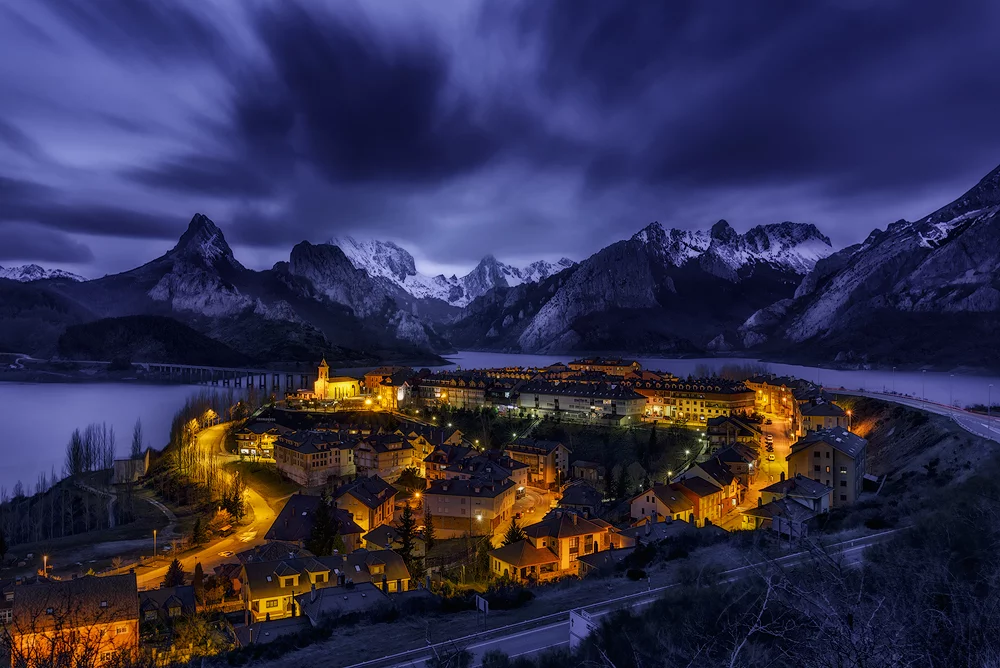 Winner of 1st place in the Professional Landscape category: Ignacio Municio Casado - Lights and shadows.Taken in the north of Leon, Spain