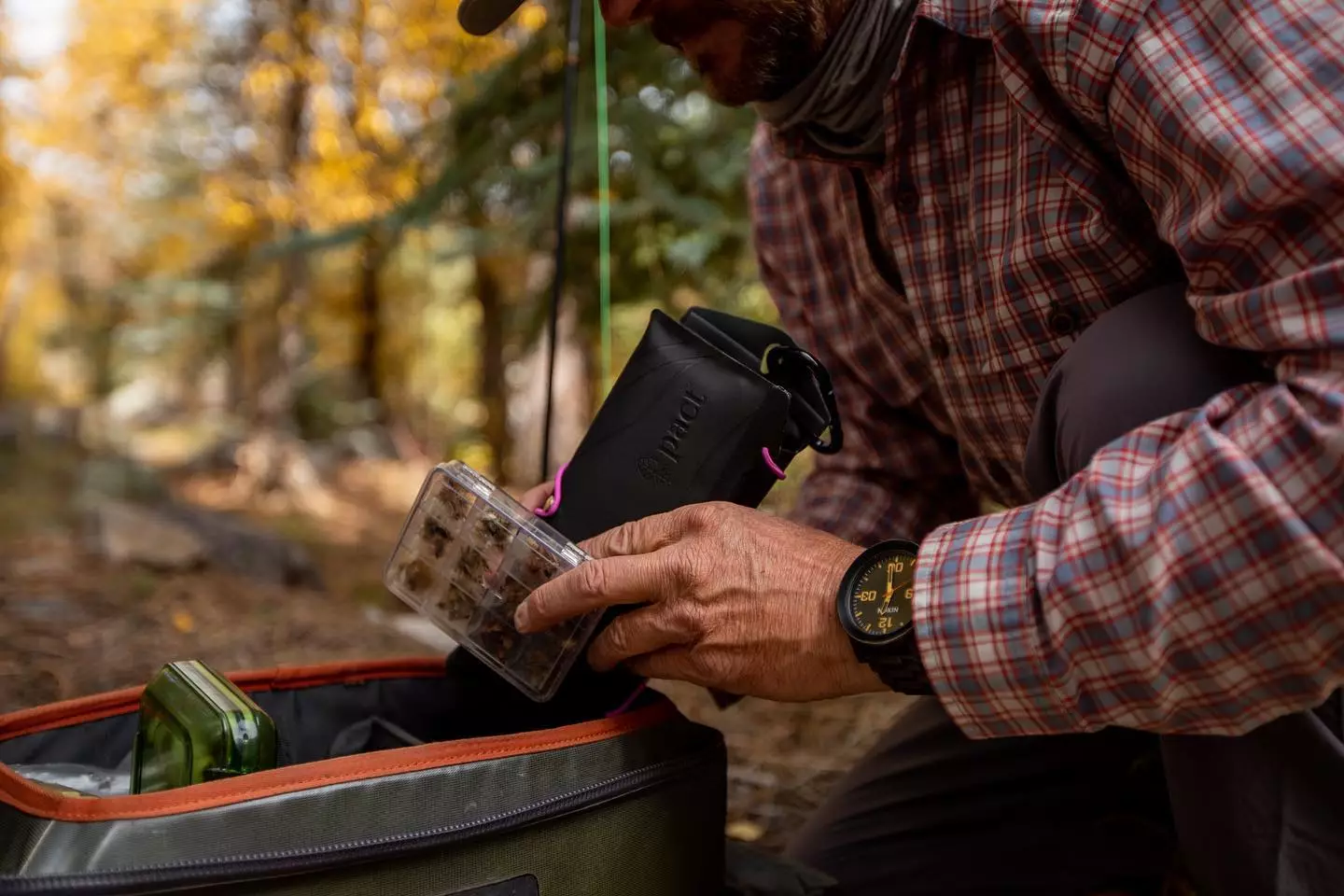 Throw the Pact Kit into your fishing bag or camping gear box and you'll be happy to have it when nature calls