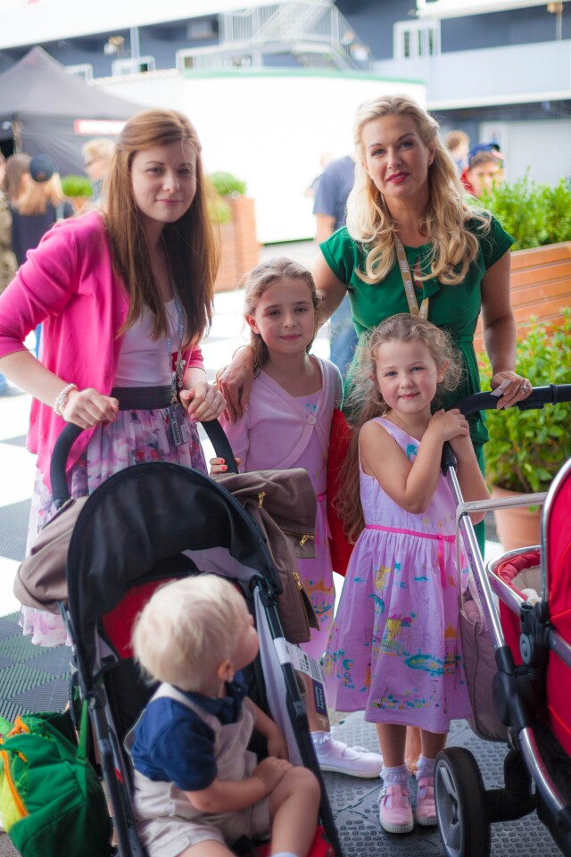 Caroline, Layla, Elysia, Ollie and Ivy Guintoli, family of WSBK superpole winner Sylvain Guintoli