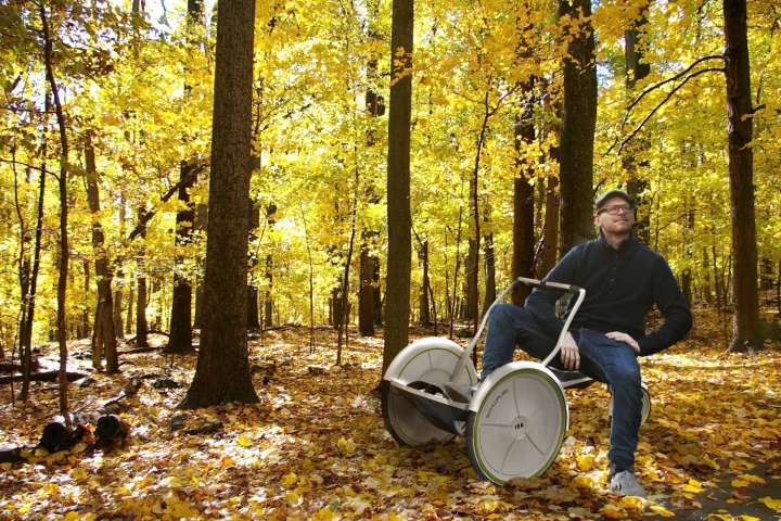 The designer sees the RowRay being available for hire in city parks, at the beach or in the woods