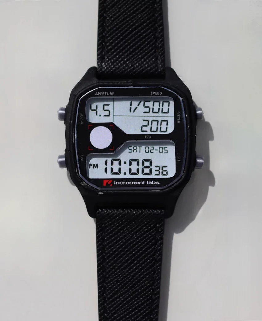 A limited-edition black version of the watch is being offered to early backers