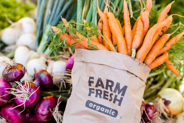 A new study suggests eating organic food may reduce a person's cancer risk by up to 25 percent