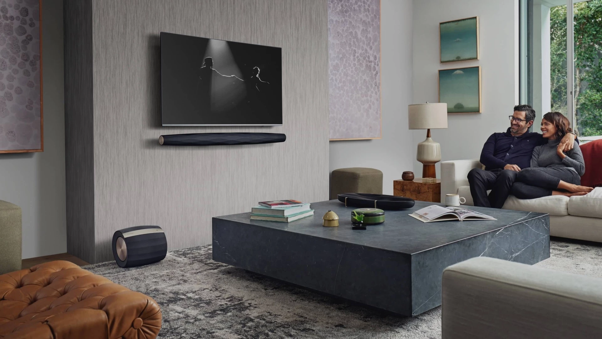The Formation Bar under the TV features nine drive units for wide dispersion, including a dedicated center channe