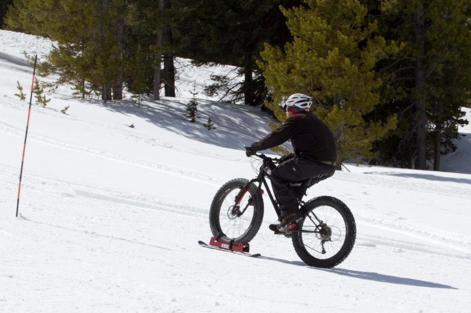 Keeping the rear tire free allows riders to bike on flats and climbs