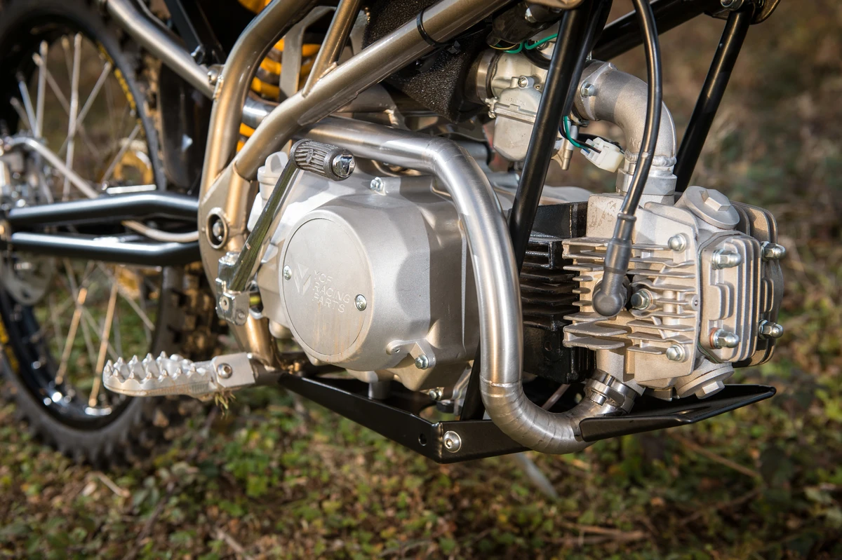 Power is provided by a 4-stroke, single-cylinder, 125cc YX or Daytona-Japan engine, although upgrades up to 190cc are possible