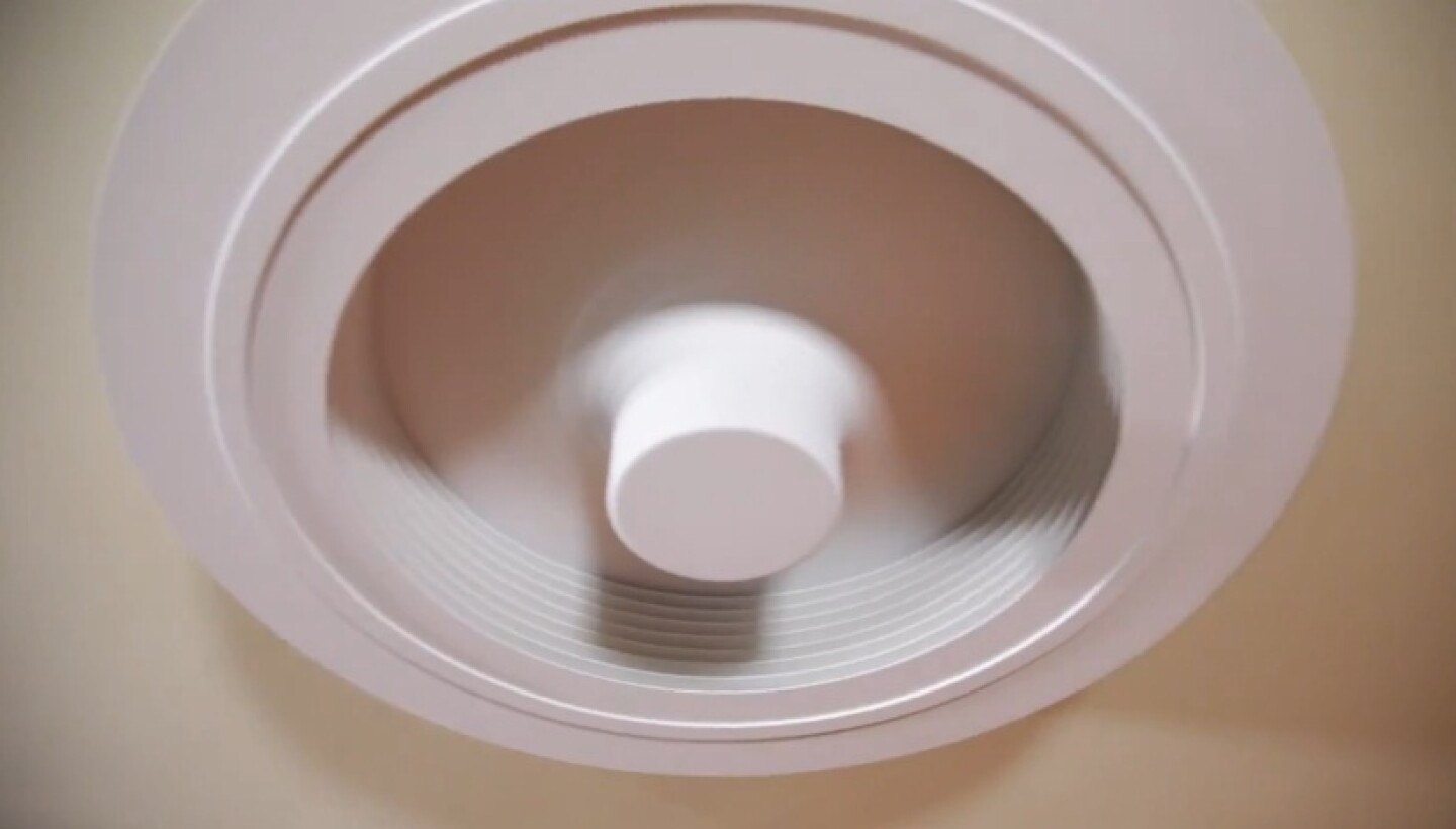 Bladeless ceiling fan uses vortex airflow to regulate room temperature
