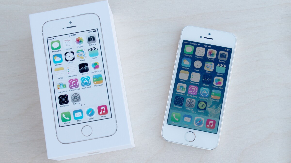 The iPhone 5s' box art shows off iOS 7's redesign