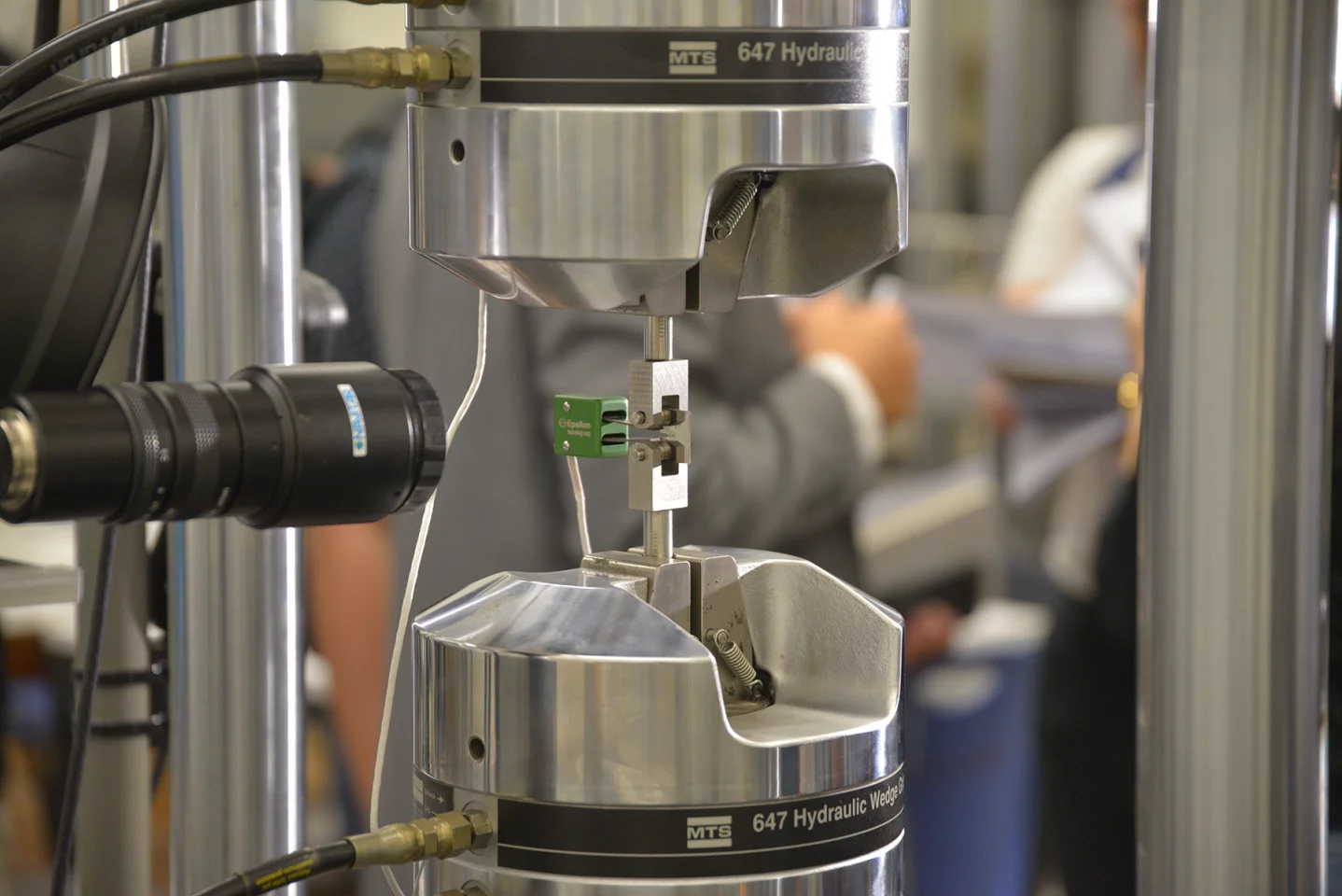 The new super steel's fracture resistance is tested