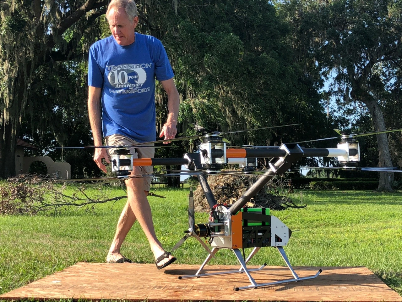 The ATLIS quarter scale proof-of-concept prototype features The ATLIS UAV features an array of eight electric rotors to provide lift and control, and a gas-powered prop at the rear for forward momentum