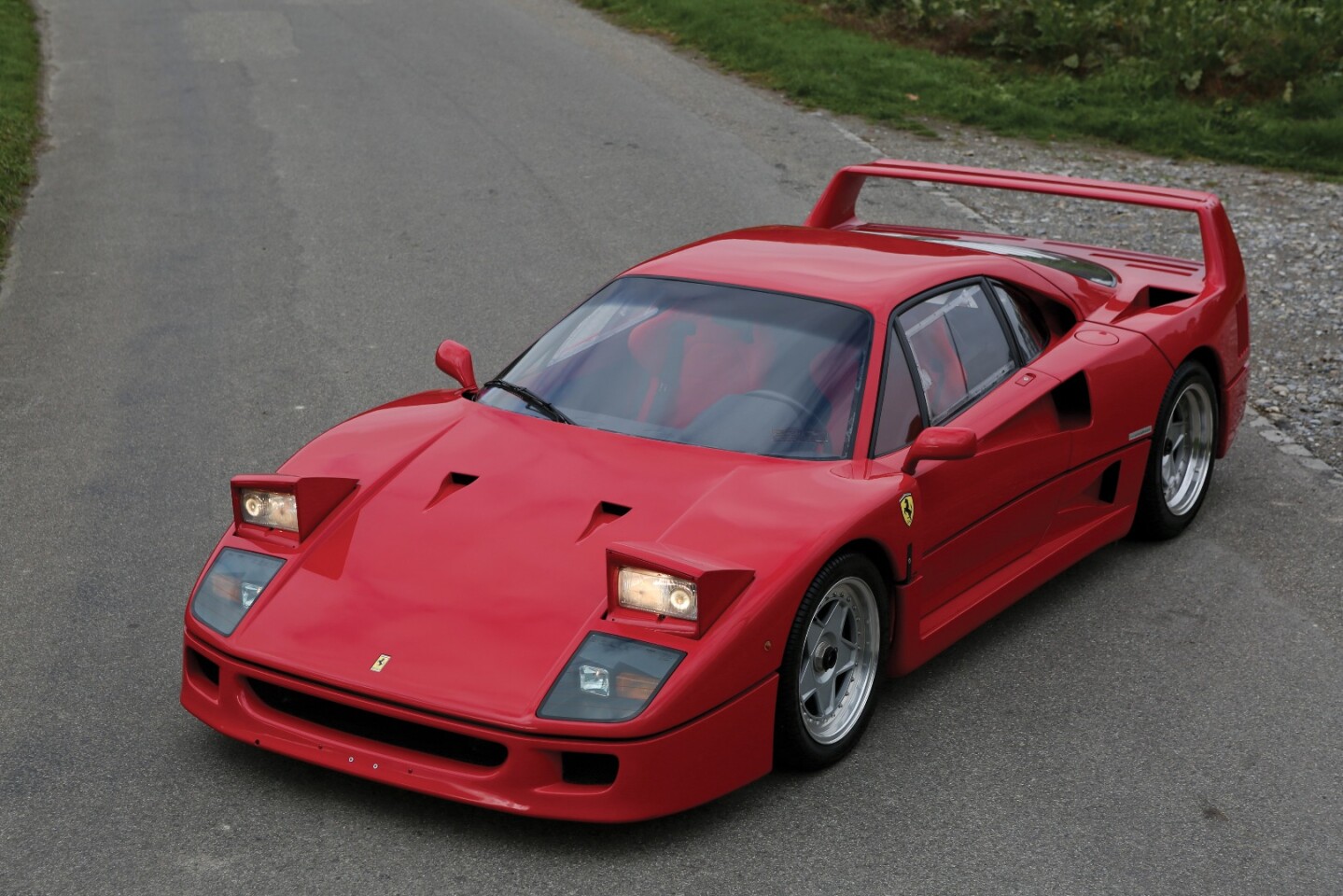 This 1989 Ferrari F40 has an estimated price of $1,090,000 to $1,308,000